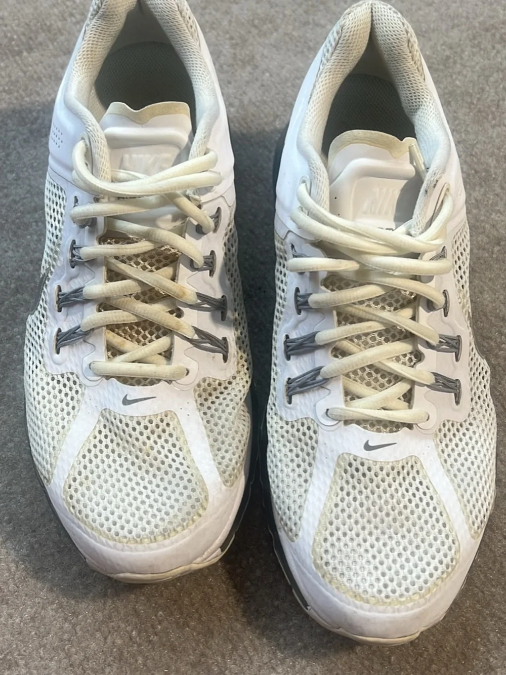 Mens 10.5 Nike Air Max Running Shoes